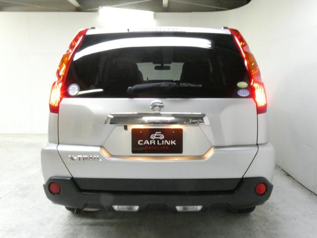 エクストレイル ２０Ｘｔｔ　６速ＭＴ／４ＷＤ／ナビ／フルセグ／バックカメラ／ＥＴＣ／ルーフレール／スマートキー／禁煙車／純正ＡＷ（3枚目）