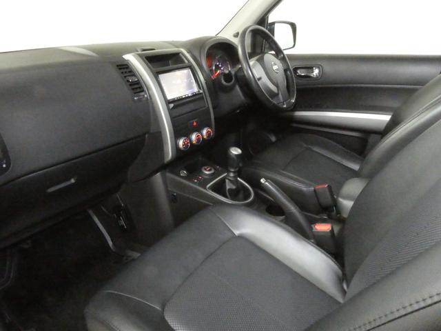 エクストレイル ２０Ｘｔｔ　６速ＭＴ／４ＷＤ／ナビ／フルセグ／バックカメラ／ＥＴＣ／ルーフレール／スマートキー／禁煙車／純正ＡＷ（16枚目）