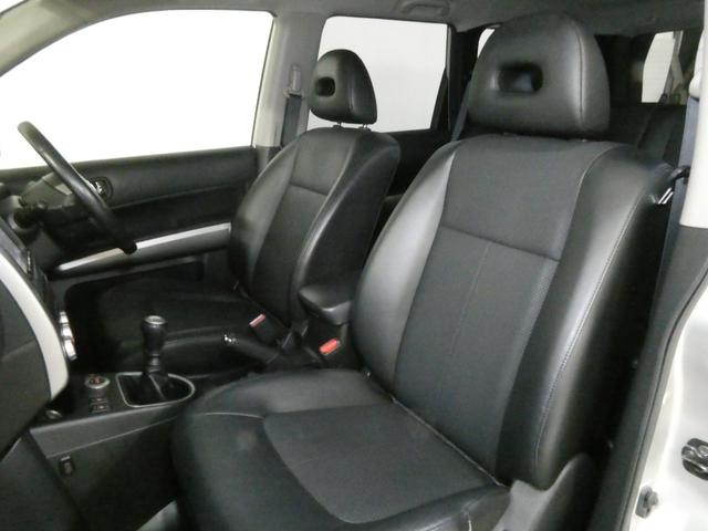 エクストレイル ２０Ｘｔｔ　６速ＭＴ／４ＷＤ／ナビ／フルセグ／バックカメラ／ＥＴＣ／ルーフレール／スマートキー／禁煙車／純正ＡＷ（17枚目）
