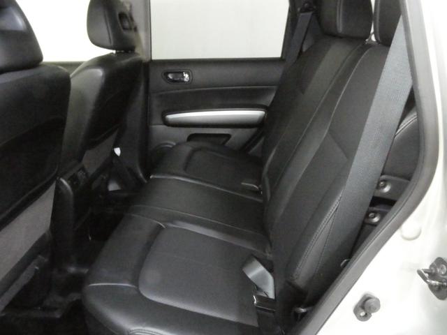 エクストレイル ２０Ｘｔｔ　６速ＭＴ／４ＷＤ／ナビ／フルセグ／バックカメラ／ＥＴＣ／ルーフレール／スマートキー／禁煙車／純正ＡＷ（19枚目）