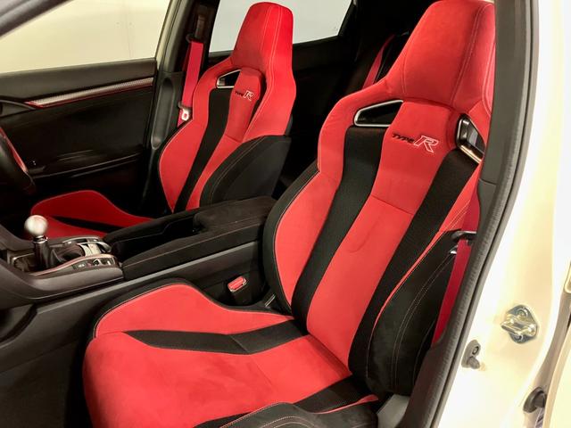 シビック タイプＲ　１オーナー／禁煙車／純正ナビ／ＴＶ／バックカメラ／ＥＴＣ／記録簿有／スマートキー／スペアキー（17枚目）