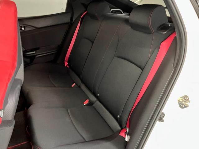 シビック タイプＲ　１オーナー／禁煙車／純正ナビ／ＴＶ／バックカメラ／ＥＴＣ／記録簿有／スマートキー／スペアキー（18枚目）