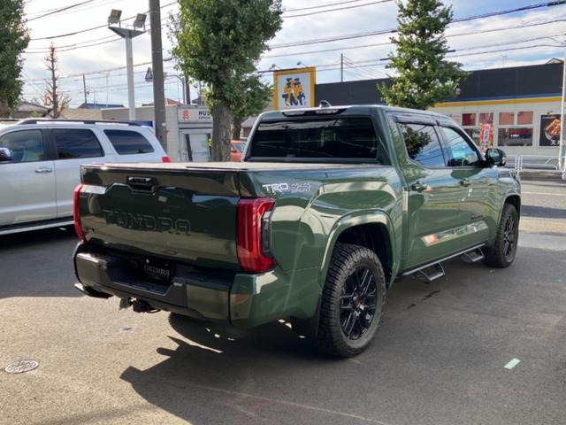 タンドラ クルーマックス SR5 新車並行車 クル-マックス TRDスポーツプレミアムPKG 純正ディスプレイオーディオ トヨタセーフティセンス LEDヘッドライト LEDテールレンズ 20インチ専用ホイール ビルシュタインショック(7枚目)