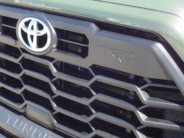 タンドラ クルーマックス SR5 新車並行車 クル-マックス TRDスポーツプレミアムPKG 純正ディスプレイオーディオ トヨタセーフティセンス LEDヘッドライト LEDテールレンズ 20インチ専用ホイール ビルシュタインショック(15枚目)