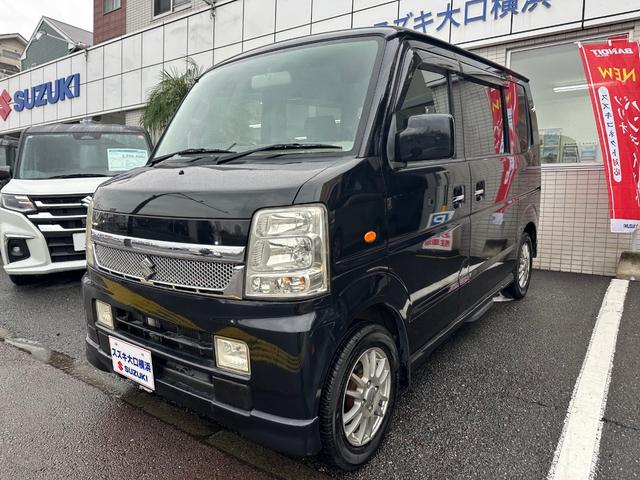 当店へのアクセスは、京急「神奈川新町駅」から徒歩8分、JR「東神奈川駅」から徒歩13分、展示場目の前の「浦島小学校前バス停」には横浜駅から市営バスで約10分と、とても便利です!