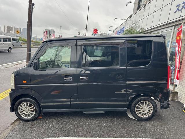 中古車全車、自社認証工場で2級整備士が法定点検を実施!エンジンオイル・オイルエレメント・ワイパーブレード・バッテリーを無条件で新品に交換!お問合せはフリーダイヤル 0078−6041−9449 まで!