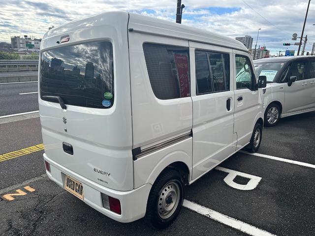 エブリイ ＰＣ　ハイルーフ　４ＡＴ　ＥＴＣ車載器　キーレス　パワーウインドウ　スモークガラス　オーバーヘッドシェルフ　難警報装置　両側スライドドア　純正オーディオ　エアコン　パワステ　保証付き（12枚目）