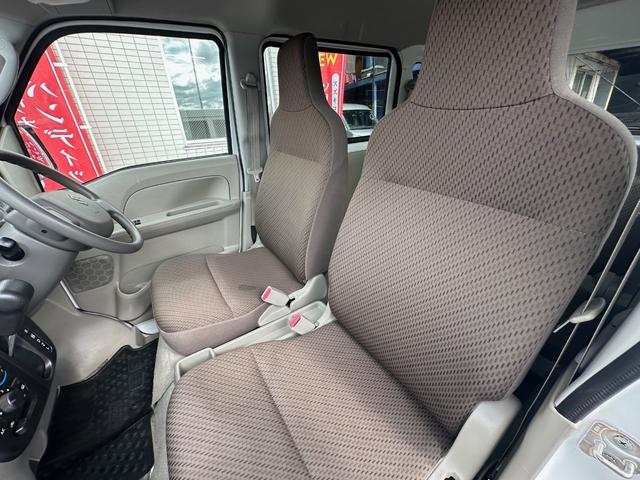 エブリイ ＰＣ　ハイルーフ　４ＡＴ　ＥＴＣ車載器　キーレス　パワーウインドウ　スモークガラス　オーバーヘッドシェルフ　難警報装置　両側スライドドア　純正オーディオ　エアコン　パワステ　保証付き（21枚目）