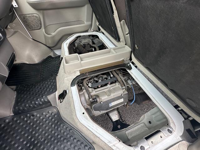 エブリイ ＰＣ　ハイルーフ　４ＡＴ　ＥＴＣ車載器　キーレス　パワーウインドウ　スモークガラス　オーバーヘッドシェルフ　難警報装置　両側スライドドア　純正オーディオ　エアコン　パワステ　保証付き（36枚目）