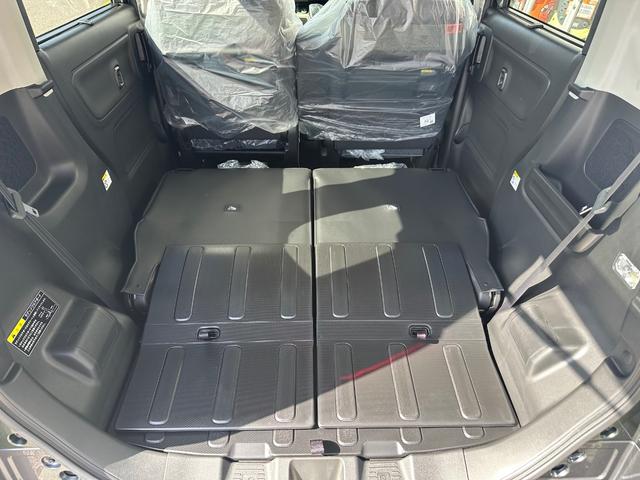 スペーシアギア ハイブリッドＸＺ　ターボ　未登録車　新車　スズキセーフティサポート　全方位モニター付９インチメモリーナビ　新車メーカー保証　マイルドハイブリッド　両側パワースライドドア　電動パーキングブレーキ　ＡＣＣ　オットマン付き（14枚目）