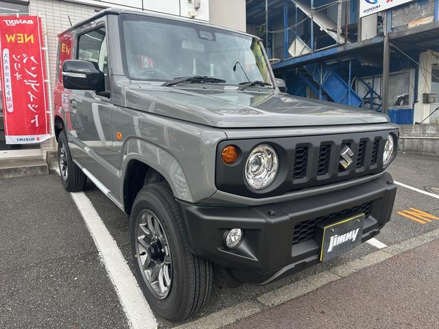 ジムニー XC 届出済み未使用車 4型 オートマチック 衝突被害軽減システム エンジンプッシュスタート LEDオートライト フォグランプ 純正16AW シートヒーター 保証書・取扱説明書・スペアキー 新車保証(4枚目)