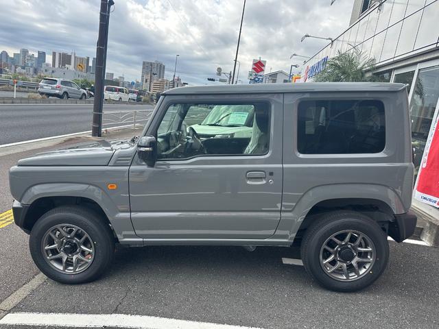 ジムニー XC 届出済み未使用車 4型 オートマチック 衝突被害軽減システム エンジンプッシュスタート LEDオートライト フォグランプ 純正16AW シートヒーター 保証書・取扱説明書・スペアキー 新車保証(8枚目)