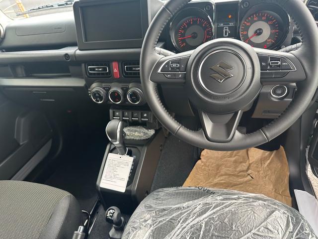 ジムニー XC 届出済み未使用車 4型 オートマチック 衝突被害軽減システム エンジンプッシュスタート LEDオートライト フォグランプ 純正16AW シートヒーター 保証書・取扱説明書・スペアキー 新車保証(18枚目)