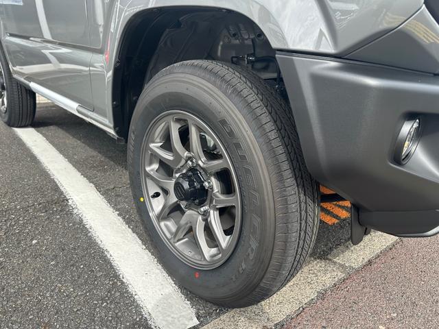 ジムニー XC 届出済み未使用車 4型 オートマチック 衝突被害軽減システム エンジンプッシュスタート LEDオートライト フォグランプ 純正16AW シートヒーター 保証書・取扱説明書・スペアキー 新車保証(30枚目)