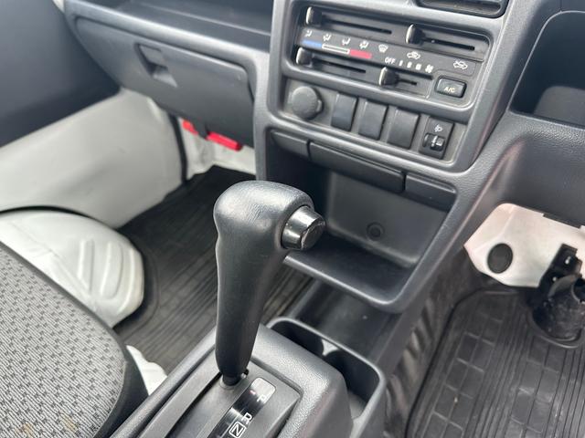 キャリイトラック ＫＣエアコン・パワステ　三方開　走行１８４２０ｋｍ　ドライブレコーダー　ルーフキャリア　ラジオ　禁煙車　保証付き（26枚目）