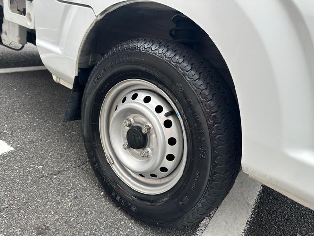 キャリイトラック ＫＣエアコン・パワステ　三方開　走行１８４２０ｋｍ　ドライブレコーダー　ルーフキャリア　ラジオ　禁煙車　保証付き（30枚目）