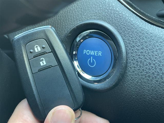 C-HR G 黒革シート/シートヒーター/純正7型ナビ/フルセグ/バックカメラ/ETC2.0/PCS/レーダークルコン/LDA/クリアランスソナー/AC100V/オートホールド/オートハイビーム/LEDヘッドライト(9枚目)