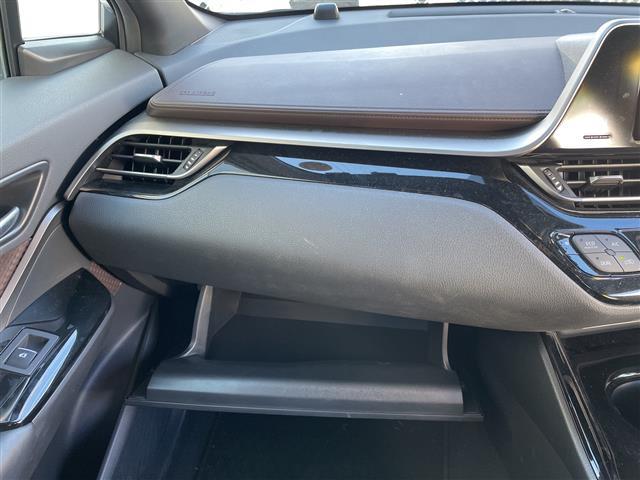 C-HR G 黒革シート/シートヒーター/純正7型ナビ/フルセグ/バックカメラ/ETC2.0/PCS/レーダークルコン/LDA/クリアランスソナー/AC100V/オートホールド/オートハイビーム/LEDヘッドライト(16枚目)