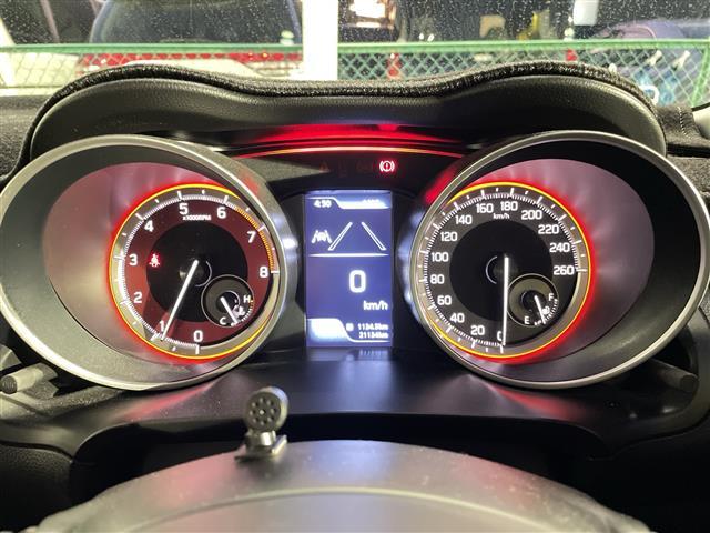 スイフトスポーツ ベースグレード　社外ナビ／バックカメラ／クルーズコントロール追従有／ビルトインＥＴＣ／運転席シートヒーター／レーンキープアシスト／衝突軽減システム／盗難防止装置後方コーナーセンサー／ＢＳＭ／Ｄ席シートヒーター（3枚目）