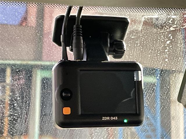 スイフトスポーツ ベースグレード　社外ナビ／バックカメラ／クルーズコントロール追従有／ビルトインＥＴＣ／運転席シートヒーター／レーンキープアシスト／衝突軽減システム／盗難防止装置後方コーナーセンサー／ＢＳＭ／Ｄ席シートヒーター（9枚目）