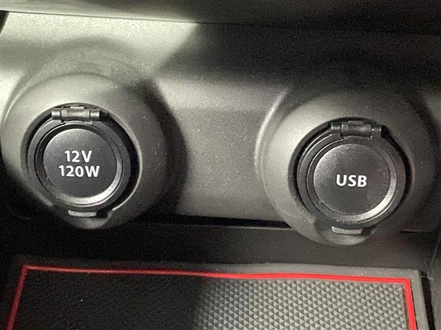 スイフトスポーツ ベースグレード　社外ナビ／バックカメラ／クルーズコントロール追従有／ビルトインＥＴＣ／運転席シートヒーター／レーンキープアシスト／衝突軽減システム／盗難防止装置後方コーナーセンサー／ＢＳＭ／Ｄ席シートヒーター（13枚目）