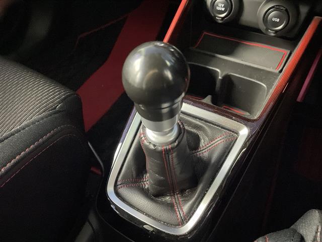 スイフトスポーツ ベースグレード　社外ナビ／バックカメラ／クルーズコントロール追従有／ビルトインＥＴＣ／運転席シートヒーター／レーンキープアシスト／衝突軽減システム／盗難防止装置後方コーナーセンサー／ＢＳＭ／Ｄ席シートヒーター（14枚目）