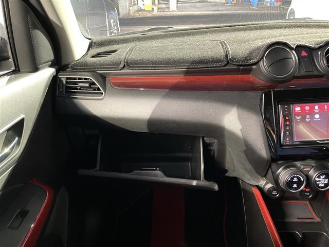 スイフトスポーツ ベースグレード　社外ナビ／バックカメラ／クルーズコントロール追従有／ビルトインＥＴＣ／運転席シートヒーター／レーンキープアシスト／衝突軽減システム／盗難防止装置後方コーナーセンサー／ＢＳＭ／Ｄ席シートヒーター（16枚目）