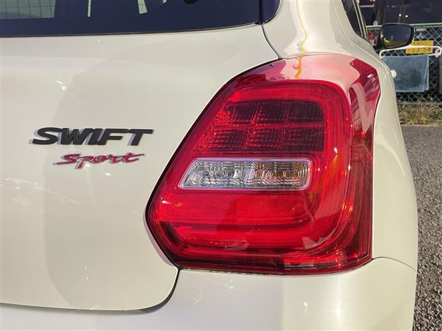 スイフトスポーツ ベースグレード　社外ナビ／バックカメラ／クルーズコントロール追従有／ビルトインＥＴＣ／運転席シートヒーター／レーンキープアシスト／衝突軽減システム／盗難防止装置後方コーナーセンサー／ＢＳＭ／Ｄ席シートヒーター（28枚目）