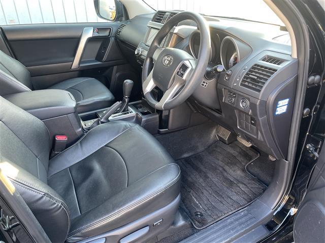 ランドクルーザープラド TX 4WD/社外7型ナビ/フルセグTV/バックカメラ/ビルトインETC/前後ドラレコ/GPSレーダー/VAPERセキュリティ/純正17AW/LEDライト/フォグ/純正フロアマット/ドアバイザー/電格ミラー(21枚目)