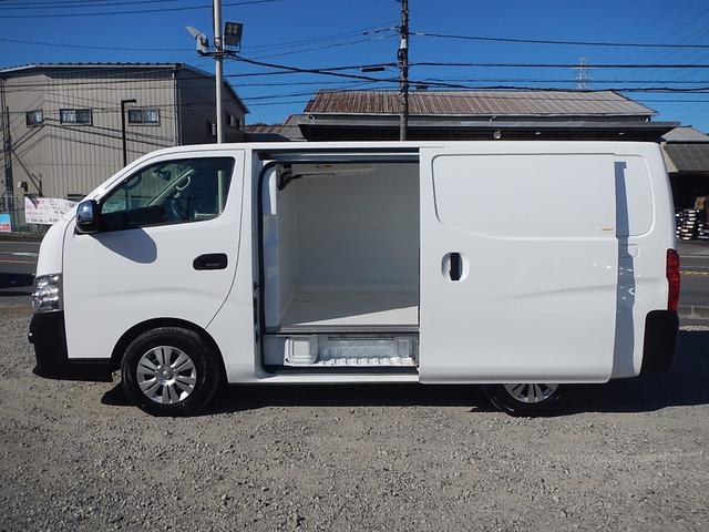 ＮＶ３５０キャラバンバン 　冷蔵冷凍車　中温冷蔵冷凍車　－５℃〜２０℃設定　サイドドア　積載量１．２５ｔディーゼルターボ　オートマ車　　普通免許対応　ＡＢＳ　バックカメラ　ＥＴＣ付　　エマーションブレーキ（5枚目）