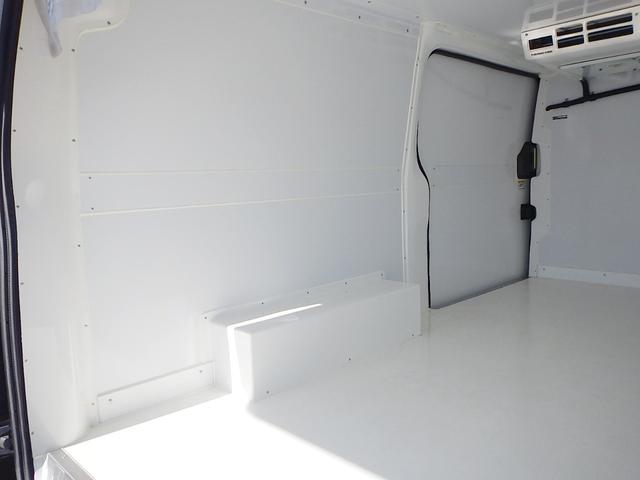 ＮＶ３５０キャラバンバン 　冷蔵冷凍車　中温冷蔵冷凍車　－５℃〜２０℃設定　サイドドア　積載量１．２５ｔディーゼルターボ　オートマ車　　普通免許対応　ＡＢＳ　バックカメラ　ＥＴＣ付　　エマーションブレーキ（10枚目）
