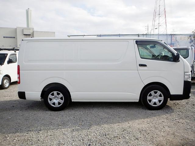 ハイエースバン 　冷蔵冷凍車　中温冷凍車ー７℃　１．２ｔ　ディーゼルターボ　普通免許対応オートマ車　ナビ　バックカメラ　ＥＴＣ付（4枚目）