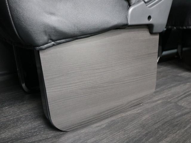 ハイエースワゴン GL ロング 新車8型 メカレスBIG-X11インチナビ 大型12.8フリップダウン 床張りフローリングフロア 全席黒革調シートカバー 1.5インチローダウン 新作Delf06 17インチAW ナスカータイヤ(66枚目)