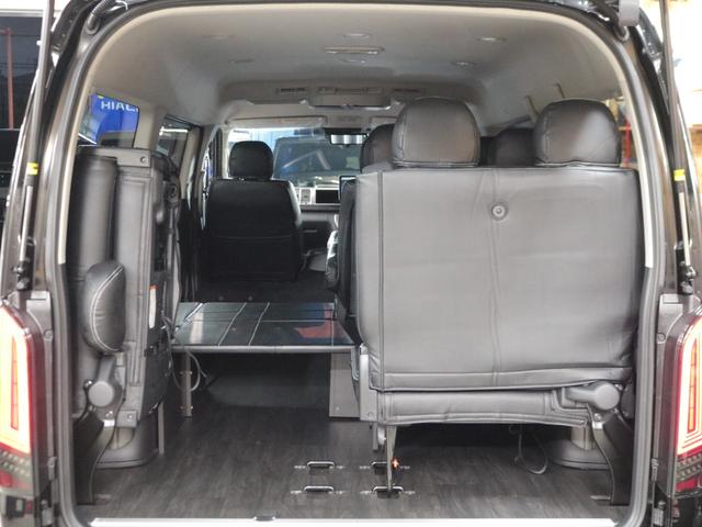 ハイエースワゴン GL ロング 新車8型 メカレスBIG-X11インチナビ 大型12.8フリップダウン 床張りフローリングフロア 全席黒革調シートカバー 1.5インチローダウン 新作Delf06 17インチAW ナスカータイヤ(71枚目)