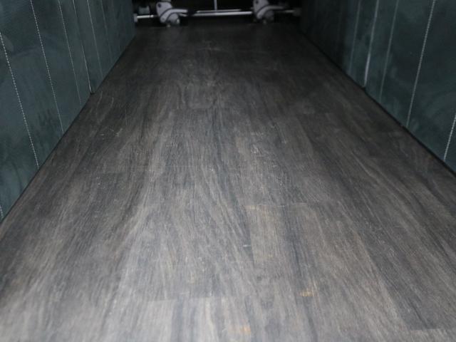 ハイエースバン スーパーGL ダークプライムII ロングボディ ワンオーナー FLEXオリジナル内装Ver4 家具付ベットキット 床張りフローリングフロア フルセグナビ ナビ連動ドラレコ コーナーセンサー 新品Delf06AW ナスカー 1.5インチローダウン(66枚目)