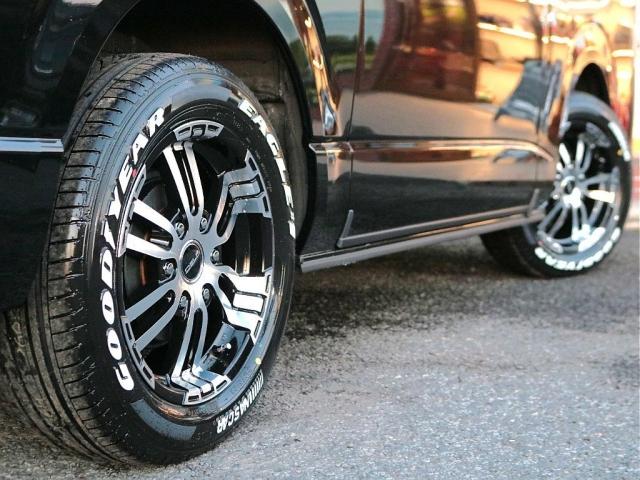 ハイエースバン スーパーGL ダークプライムII 登録済未使用車 高さ調節車中泊ベット HDMIスマホミラーリング 走行中視聴フルセグナビ パノラミックビューモニター デジタルインナーミラー トヨタセーフティセンス クリアランスソナー サイドバー(18枚目)