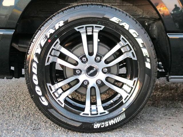 ハイエースバン スーパーGL ダークプライムII 登録済未使用車 高さ調節車中泊ベット HDMIスマホミラーリング 走行中視聴フルセグナビ パノラミックビューモニター デジタルインナーミラー トヨタセーフティセンス クリアランスソナー サイドバー(19枚目)