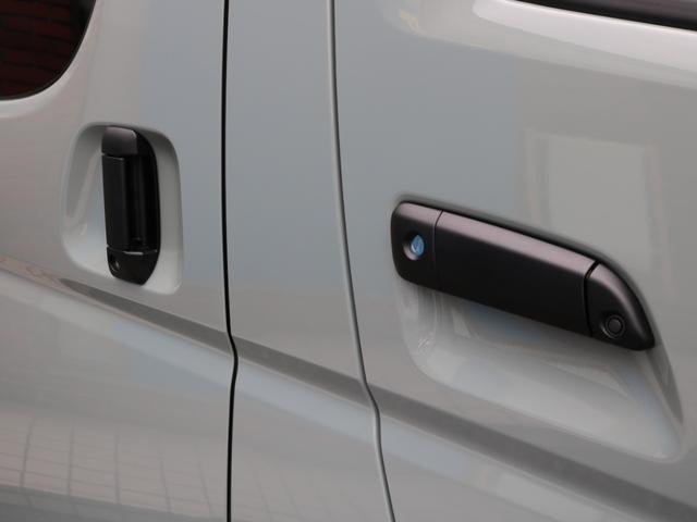 ハイエースバン ロングスーパーGL 車中泊ベットキット メカレスBIG-X11インチナビ ミラーリング対応HDMIポート FLEXシートカバー 両側サイドバー インナーブラックヘッドライト ブラックエディション 両側パワースライドドア(30枚目)