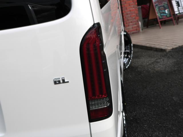 ハイエースワゴン GL ロング FLEX内装アレンジ【familiar】ベット&テーブル車中泊仕様 BIG-X11インチナビ HDMIスマホミラーリング フローリングフロア デジタルインナーミラー パノラミックビューモニター TSS(33枚目)