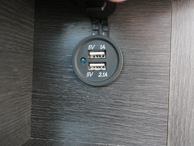 ハイエースワゴン GL ロング FLEX内装アレンジ【familiar】ベット&テーブル車中泊仕様 BIG-X11インチナビ HDMIスマホミラーリング フローリングフロア デジタルインナーミラー パノラミックビューモニター TSS(64枚目)