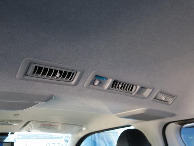 ハイエースバン ロングスーパーGL 登録済未使用車 アースカラーパッケージ メカレスBIG-X11インチナビ HDMIスマホミラーリング ブラックエディション 黒革調シートカバー デジタルインナーミラー PVM 小窓付きスライドガラス(49枚目)