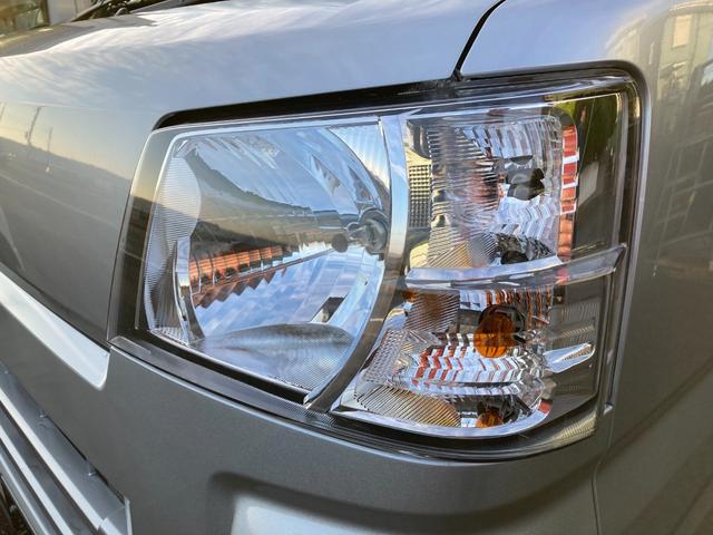 ハイゼットカーゴ ＤＸ　５速マニュアル　パワーウィンドウ　キーレス　衝突被害軽減システム　クリアランスソナー　ＡＭ／ＦＭラジオ　オーバーヘッドシェルフ（8枚目）