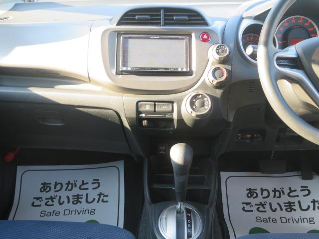 フィット Ｇスマートセレクション　禁煙車　社外メモリーナビＴＶ　ＥＴＣ　ドラレコ　Ｐガラス　ドアバイザー　電格ウィンカーミラー　スマートキー　ハーフシェードガラス　バックカメラ　タイミングチェーン（10枚目）