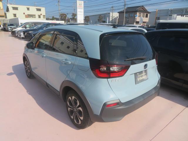 フィット ｅ：ＨＥＶクロスター　ワンオーナー　禁煙車　ＣＭＢＳ　ＥＴＣ　純正メモリーナビＴＶ　ＤＶＤ再生　Ｂｌｕｅｔｏｏｔｈ接続　ＵＳＢ　ＬＥＤ　クルーズコントロール　オートマチックブレーキホールド　ＦＲソナー　Ｂカメラ　１オーナー（9枚目）