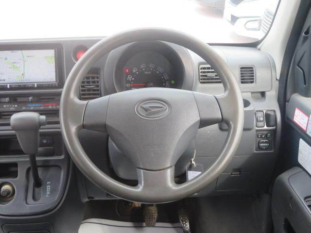 ハイゼットカーゴ クルーズ　ワンオーナー　禁煙　４ＷＤ　社外メモリーナビＴＶ　ＤＶＤ再生　Ｂｌｕｅｔｏｏｔｈ接続　電動格納ミラー　両側スライドドア　社外ドラレコ　ドアバイザー　タイミングチェーン　ドラレコ付き　ワンオ－ナ－　ＰＳ（16枚目）