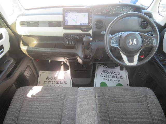 インパネ周りの画像です！展示場もショールームも清潔を心掛けておりますので、ごゆっくりとおくつろぎ頂けると思います！