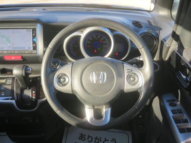 Ｎ－ＢＯＸカスタム Ｇ・ターボＬパッケージ　ワンオーナー　禁煙車　ＣＴＢＡ　４ＷＤ　ターボ車　ＥＴＣ純正メモリーナビＴＶ　ＤＶＤ再生　Ｂｌｕｅｔｏｏｔｈ接続　ＨＩＤ　フォグ　スマートキー　両側パワスラ　シートヒーター　クルコン　Ｂカメラ　ＰＳ（16枚目）