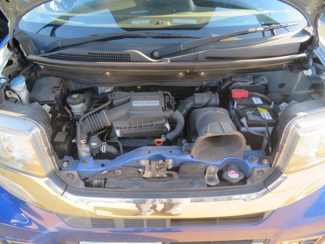 Ｎ－ＢＯＸカスタム Ｇ・ターボＬパッケージ　ワンオーナー　禁煙車　ＣＴＢＡ　４ＷＤ　ターボ車　ＥＴＣ純正メモリーナビＴＶ　ＤＶＤ再生　Ｂｌｕｅｔｏｏｔｈ接続　ＨＩＤ　フォグ　スマートキー　両側パワスラ　シートヒーター　クルコン　Ｂカメラ　ＰＳ（17枚目）