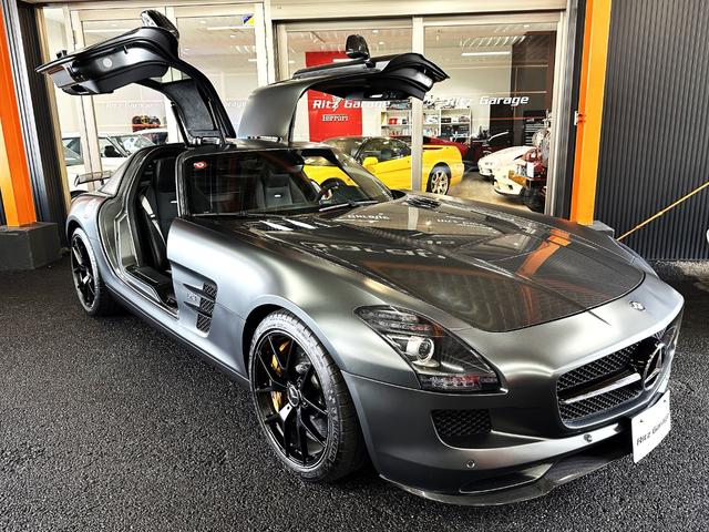 ＡＭＧその他 　メルセデスベンツＳＬＳ　ＡＭＧ　ＧＴファイナルＥＤ　ＡＭＧカーボンセラミックブレーキ　１オーナー　正規Ｄ車　国内限定２５台　カーボンボンネット　ドアミラー　ウイング（11枚目）