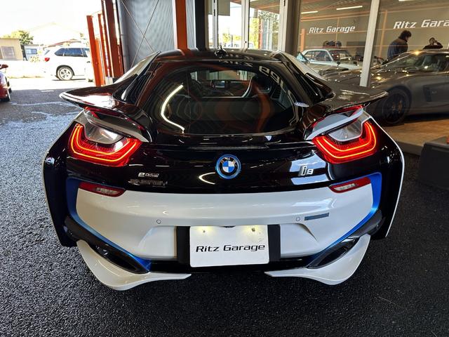 ｉ８ ベースグレード　ＥＮＥＲＧＹエアロ　ホイル　マフラー　全方位カメラ　ガルウイング　左Ｈ　ハーマンガートン音響　ブルーシートベルト　ヘッドアップディスプレイ（62枚目）